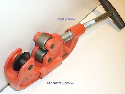 PIPE OR TUBE CUTTER ( 15 - 50 mm ) METAL, COPPER, OR PLASTIC PIPE CUTTER- NEW.