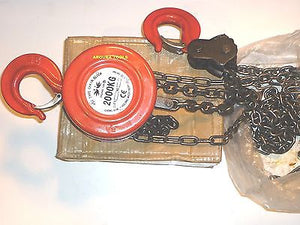 CHAIN BLOCK  HOIST 2 TON - 3 METER CHAIN-  NEW IN BOX.
